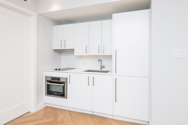 12 Commonwealth Ave #608D, Boston, MA 02116