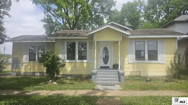 200 Martin Way, Oak Grove, LA 71263