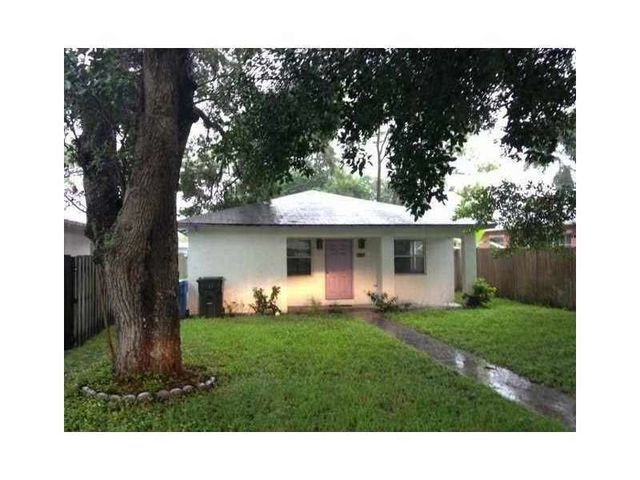 360 NW 33rd St, Oakland Park, FL 33309