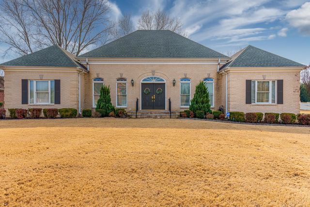 1608 Brentwood, Muscle Shoals, AL 35661