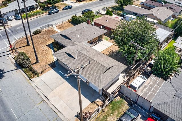 2174 W  Lincoln St, Banning, CA 92220