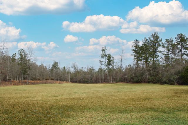 Buccaneer Dr, Hattiesburg, MS 39402