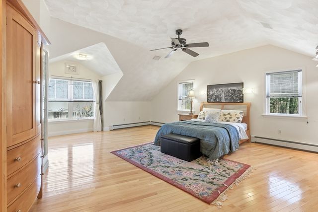 15 Nichols St, North Reading, MA 01864