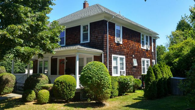 Address Not Disclosed, Southampton, NY 11968