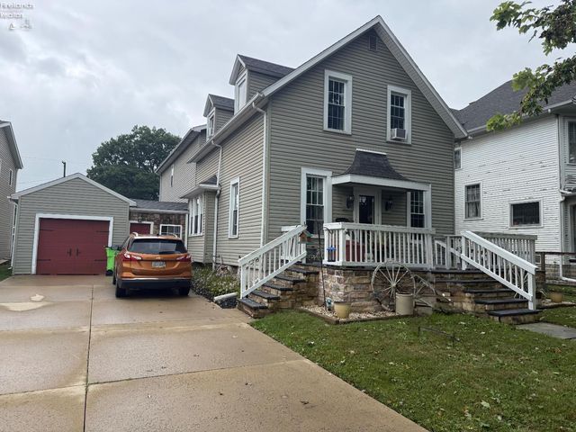 813 N  Main St, Fostoria, OH 44830
