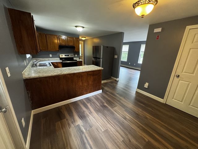 60 Highrock Rd #60, Weare, NH 03281