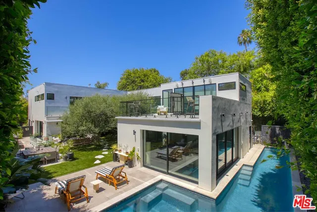 810 N  Orlando Ave, Los Angeles, CA 90069