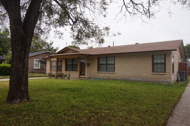 5225 Mack Rd, Fort Worth, TX 76117