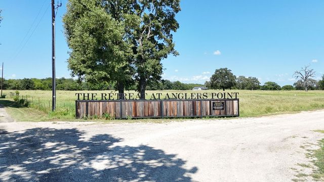 49 Anglers Point Dr, Emory, TX 75440