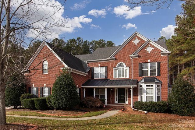 308 Stonewater Bay Ln, Mount Holly, NC 28120