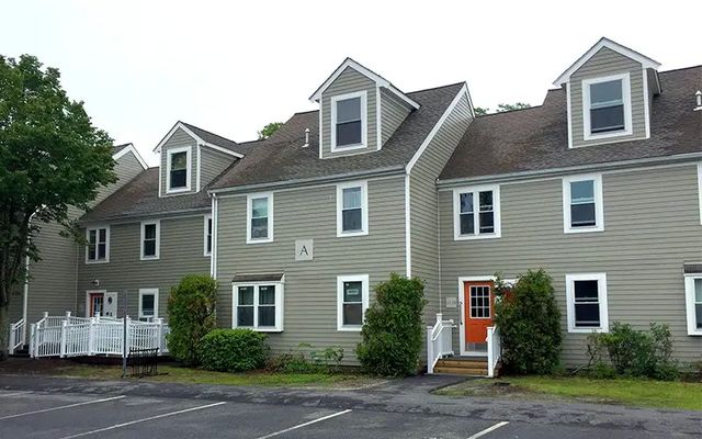 979 Falmouth Rd #10608, Hyannis, MA 02601