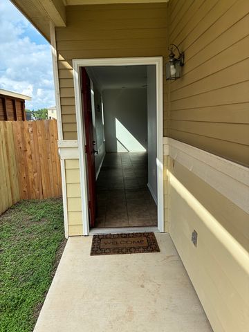 13408 Guarnere Dr, Del Valle, TX 78617