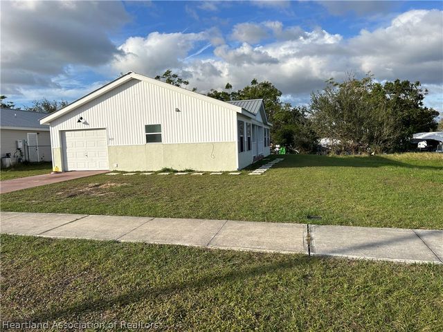 1429 Inspiration Dr, Sebring, FL 33870
