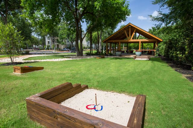 4475 Carter Creek Pkwy, Bryan, TX 77802