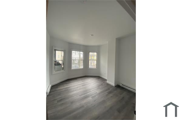 101 Maple St   #5, Yonkers, NY 10701