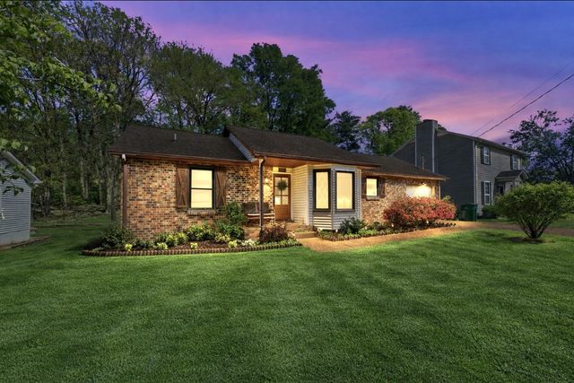 3048 Reelfoot Dr, Nashville, TN 37214
