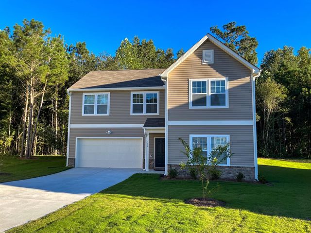 370 Glen Meadow Dr, Angier, NC 27501