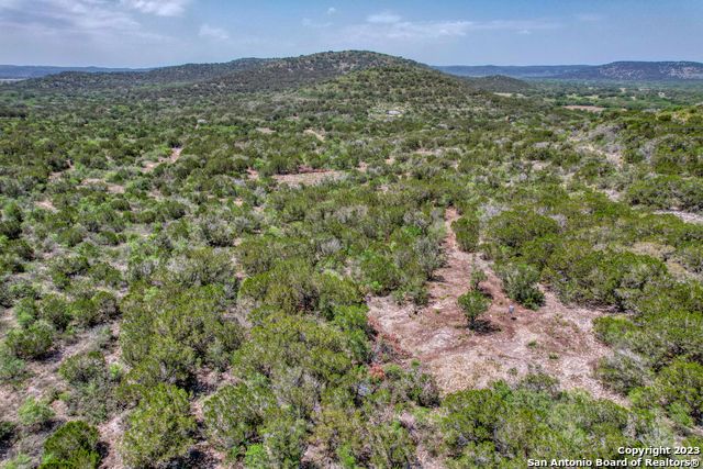 H83N,F127, PRIVATE RD LOT 32, Concan, TX 78838