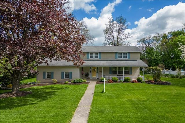 5097 Fairlawn Rd, Center Valley, PA 18034