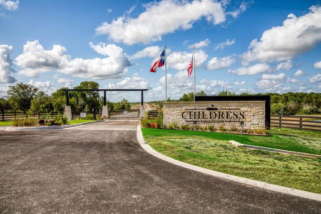 44 Childress Ranch Dr, Washington, TX 77880