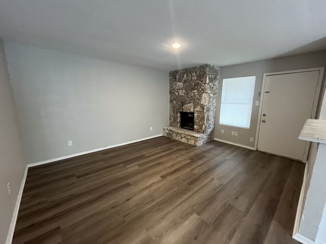 803 Bracewood Cir #A, San Marcos, TX 78666