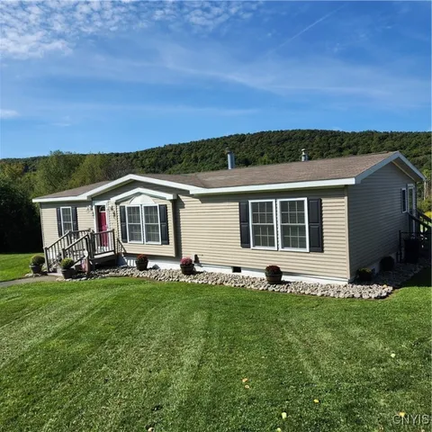 1223 State Route 80, Tully, NY 13159