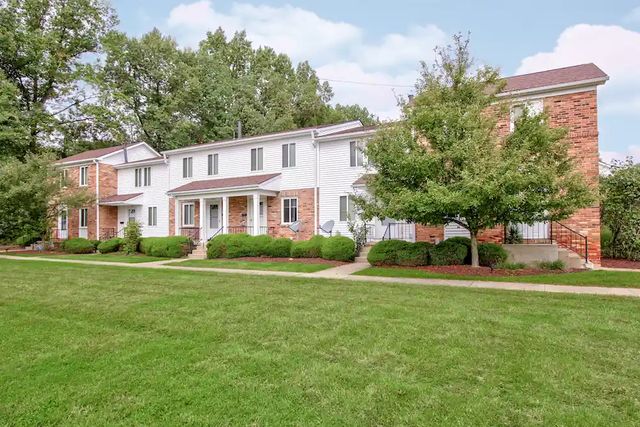 1826 Cranberry Ln NE #415c0b38b, Warren, OH 44483