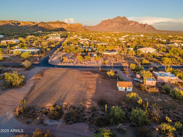 5374 N  Wolverine Pass Rd, Apache Junction, AZ 85119