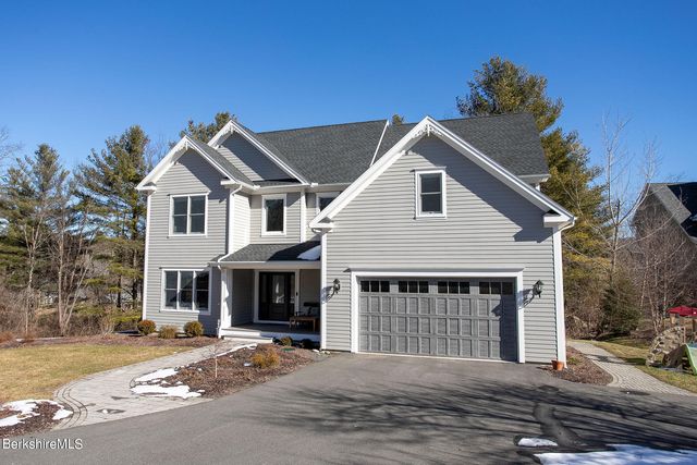 1 Melville Ct, Lenox, MA 01240