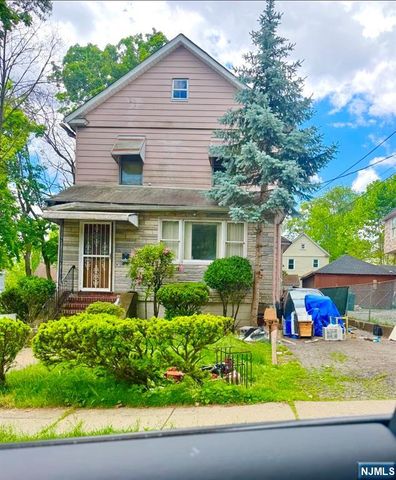 268 Washington Pl, Englewood, NJ 07631