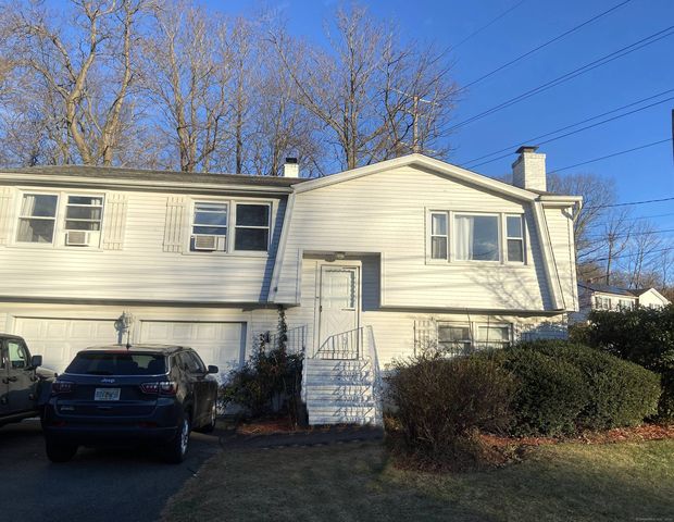 20 Heritage Pl, Bridgeport, CT 06606