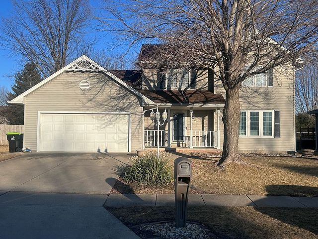 112 N  White Clover Dr, Chillicothe, IL 61523