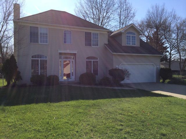 24047 Beaumont Dr, North Olmsted, OH 44070