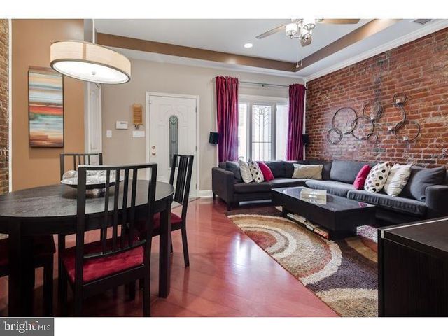 213 Christian St #A, Philadelphia, PA 19147
