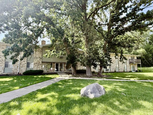 2050-2080 Allen Blvd #11448141, Middleton, WI 53562