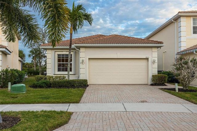 8823 Spring Mountain Way, Fort Myers, FL 33908