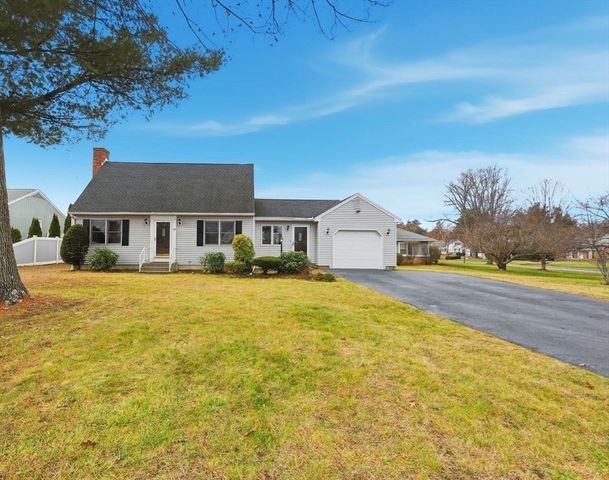 10 Woodcrest Rd, Springfield, MA 01129