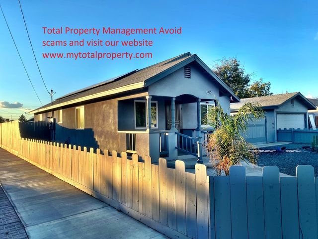 365 S  D St, Tulare, CA 93274