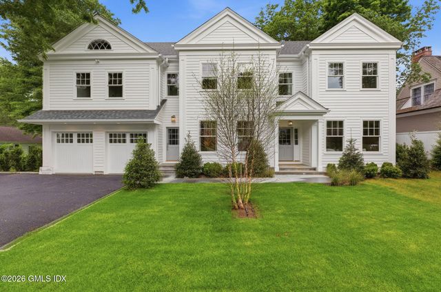11 Hearthstone Dr, Riverside, CT 06878