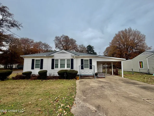 710 Farmer St, Cleveland, MS 38732