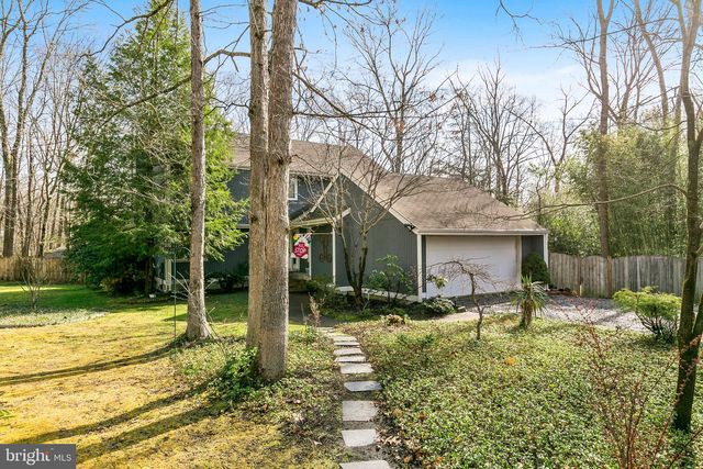 18 Forest Ln, Vincentown, NJ 08088