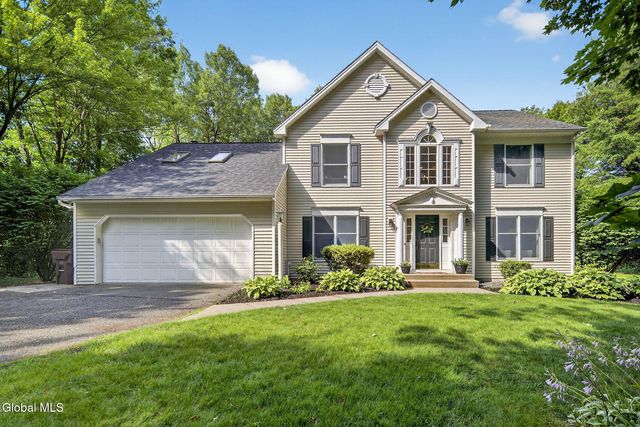 72 Maple Road, Voorheesville, NY 12186
