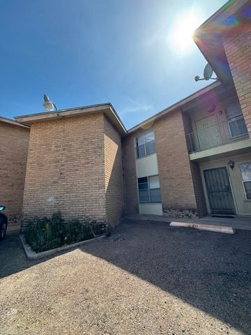 5302 Springfield Ave #210, Laredo, TX 78041