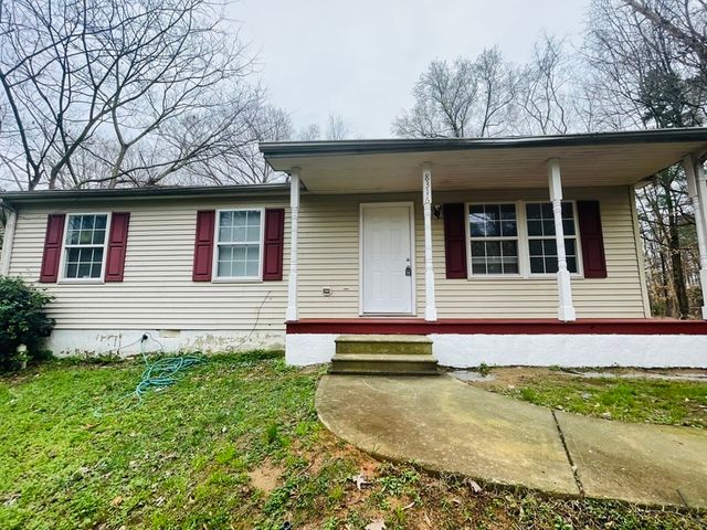 8316 Russell Rd, Charlotte, NC 28262