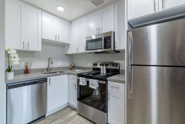 16929 Meekland Ave #234, Hayward, CA 94541