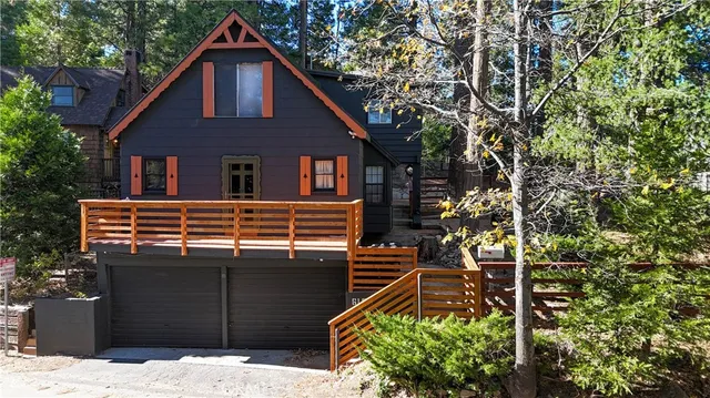 610 Clubhouse Dr, Twin Peaks, CA 92391