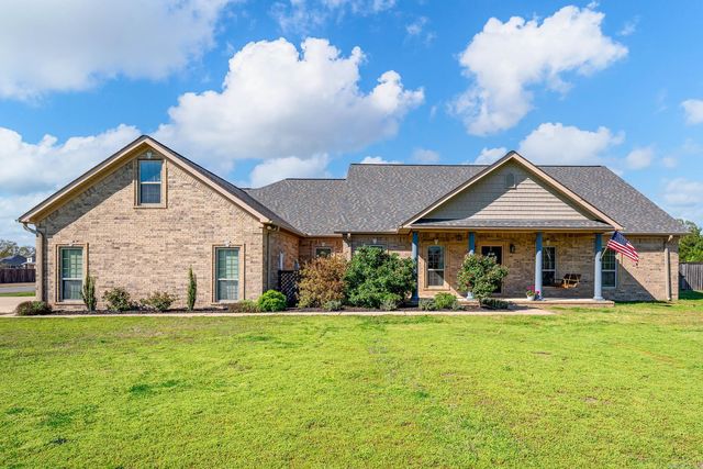 2590 Harbelle Dr, Conway, AR 72034