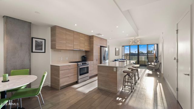 2300 E CAMPBELL Avenue #202, Phoenix, AZ 85016