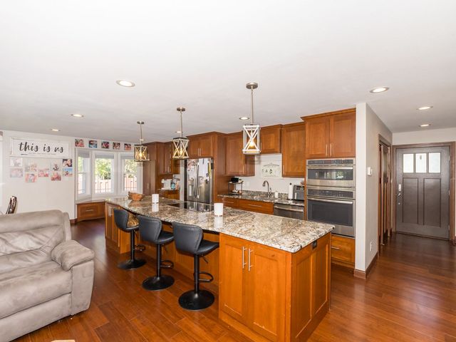 212 Windward Hills Ave, Grand Forks, ND 58201