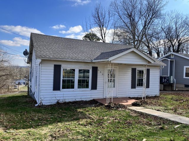 640 Highpoint Dr, Hopkinsville, KY 42240